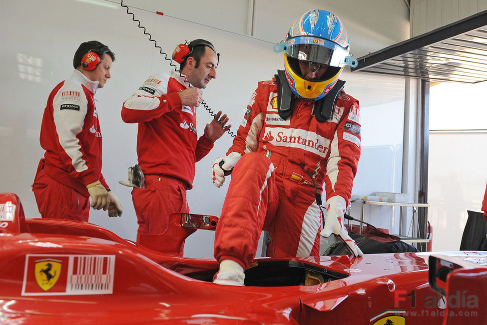 Alonso se sube al F10