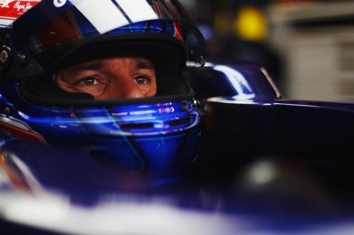 Webber se concentra