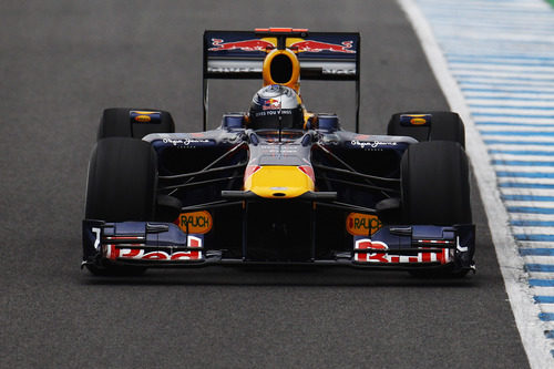 Sebastian Vettel rueda con el RB6