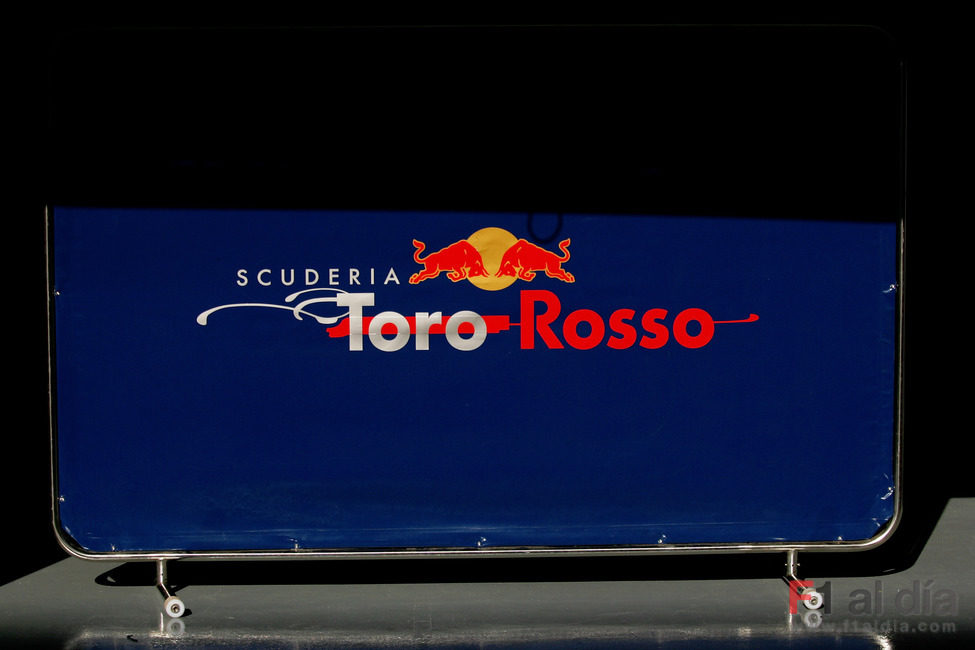 El box de Toro Rosso