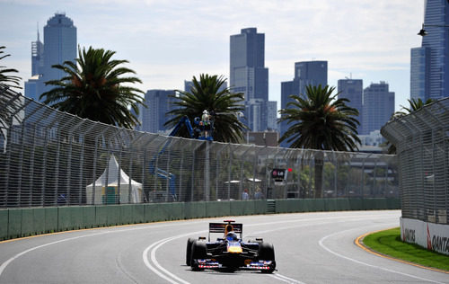 Sebastian Vettel en los entrenamientos del GP de Australia 2010