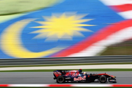 Sébastien Buemi en el GP de Malasia 2010