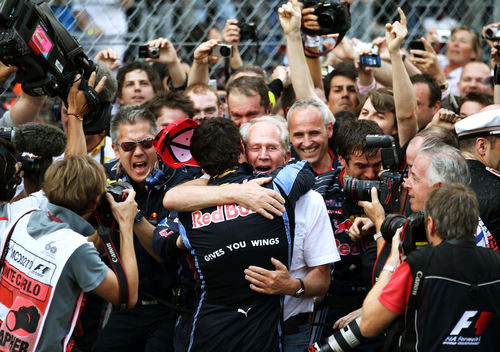 Webber abraza a Marko