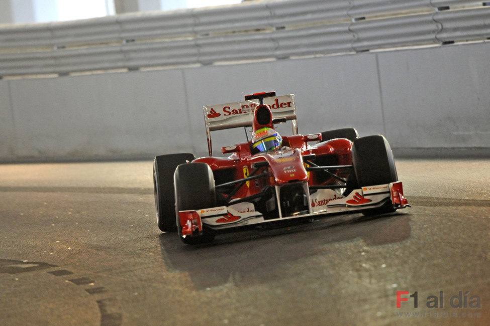 Felipe en el túnel