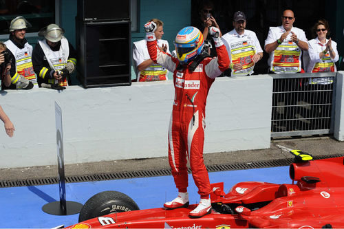 Alonso gana en Alemania