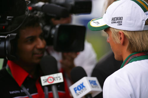 Kovalainen y la prensa