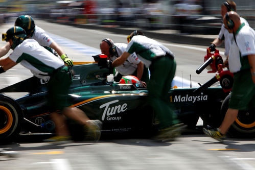 Trulli entra en boxes