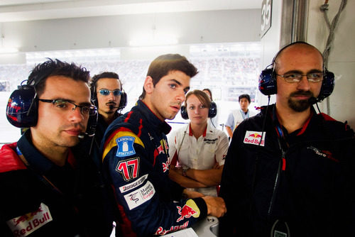 Alguersuari en boxes