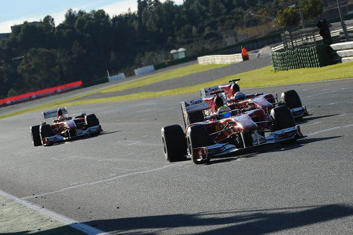 Massa y Alonso con el F10, Badoer con el F60