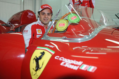 Felipe Massa se sienta en el 500 TRC