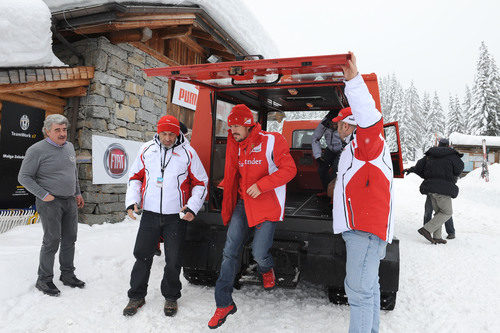 Fernando Alonso llega a las pistas de esquí