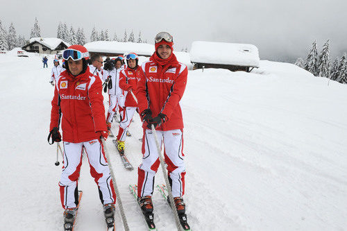 Massa, Bianchi y Fisichella son remolcados