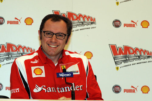 Stefano Domenicali, feliz en rueda de prensa