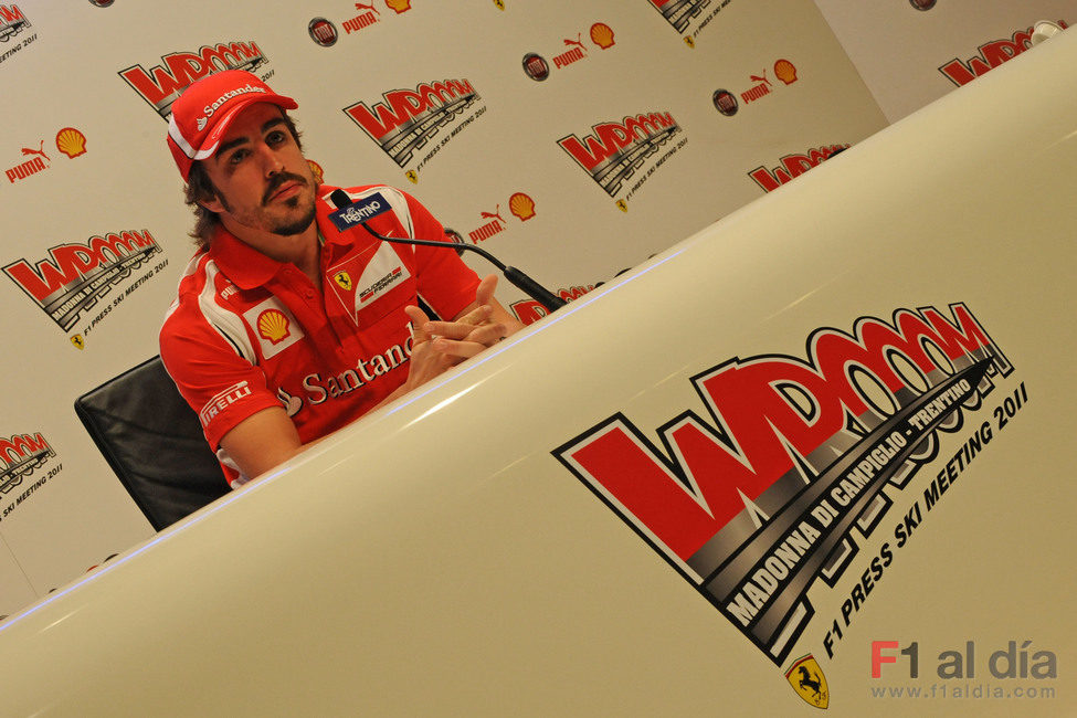 Rueda de prensa de Alonso en el 'Wrooom'