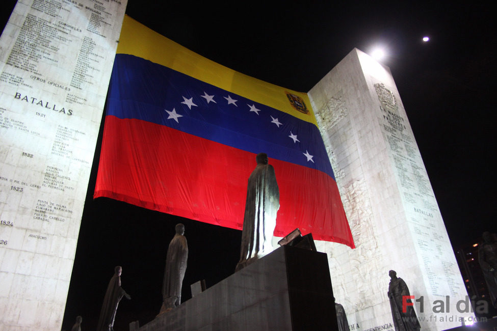 La bandera de Venezuela presidió el acto