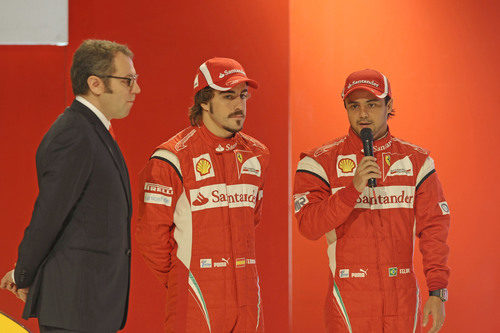 Domenicali, Alonso y Massa en el escenario