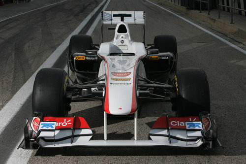 Plano frontal del Sauber C30