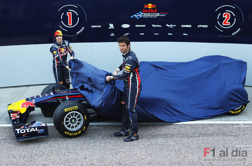 Vettel y Webber desvelan su nuevo monoplaza