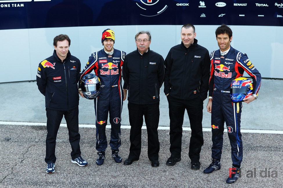 Horner, Vettel y Webber en el 'paddock' de Valencia