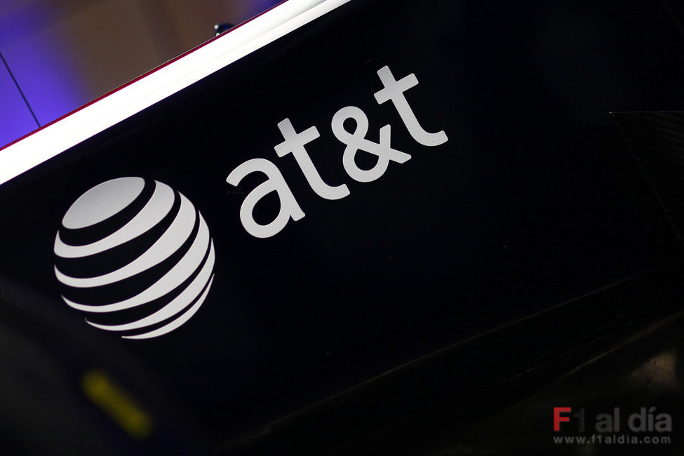 'AT&T' sigue junto a Williams