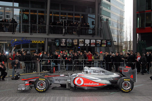 El MP4-26 sigue manteniendo el color plata