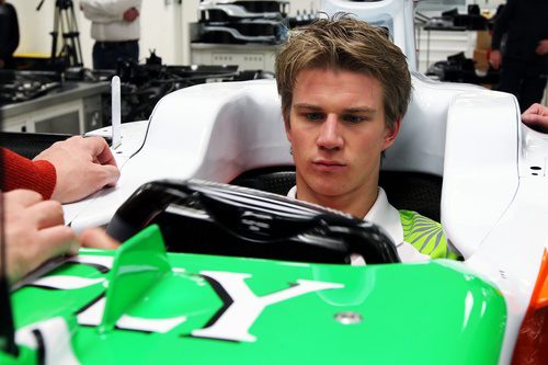 Hülkenberg prueba el monoplaza de Force India