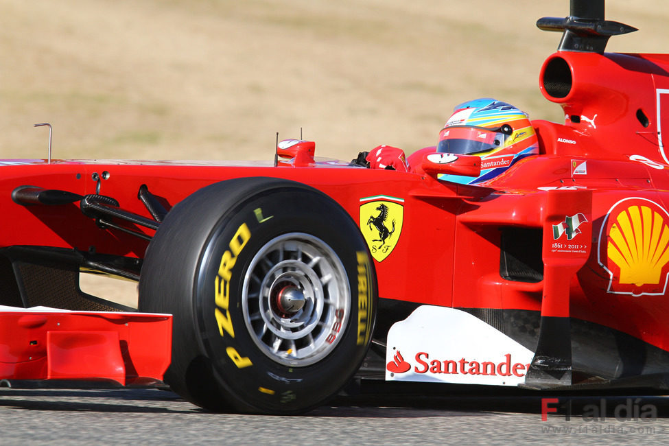 Alonso en pista con el 150º Italia