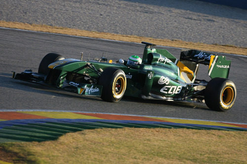 Heikki Kovalainen estrena el T128 en Valencia