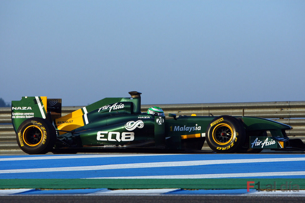 Heikki Kovalainen rueda con el T128 en Jerez