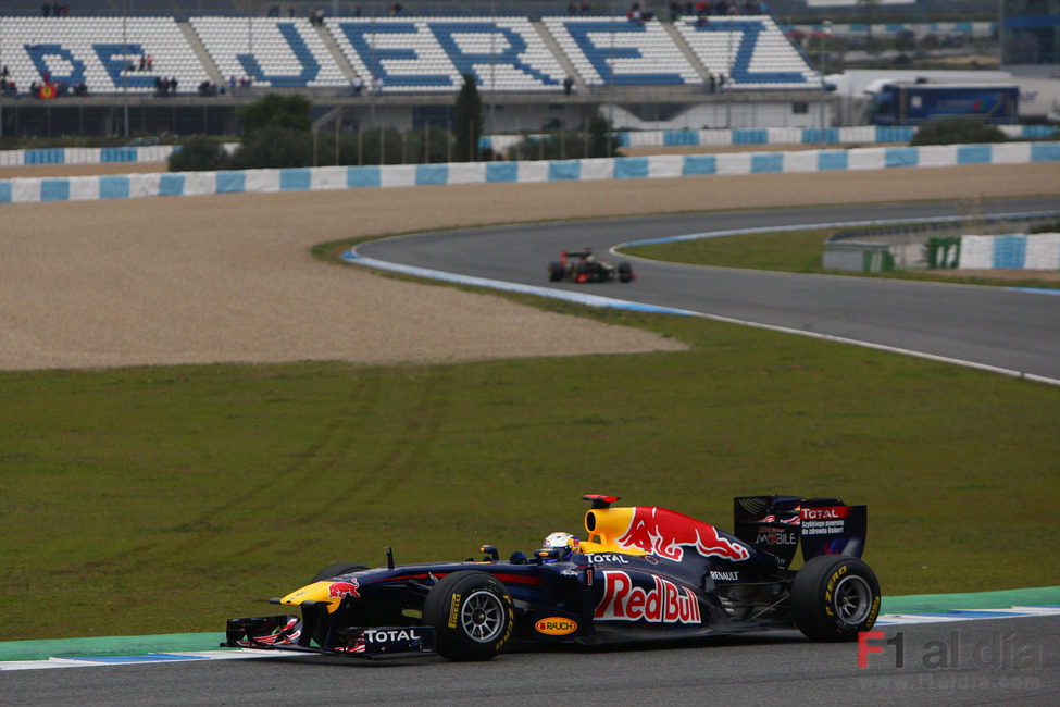 Sebastian Vettel rueda en Jerez a los mandos del RB7