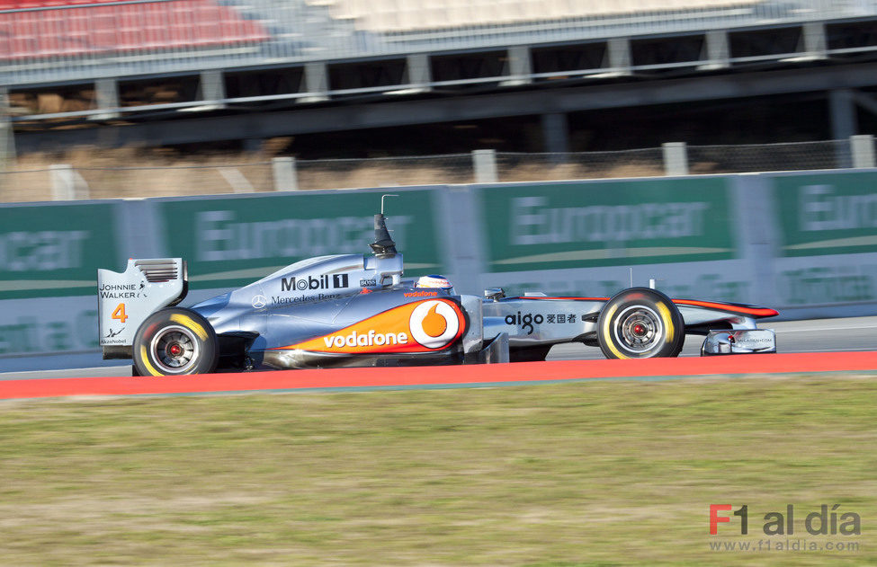 El MP4-26 en Barcelona