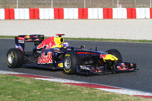 Vettel sigue acumulando kilómetros con su RB7