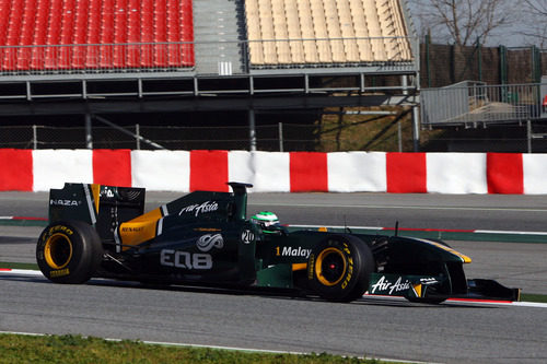 Heikki Kovalainen en Montmeló con el T128