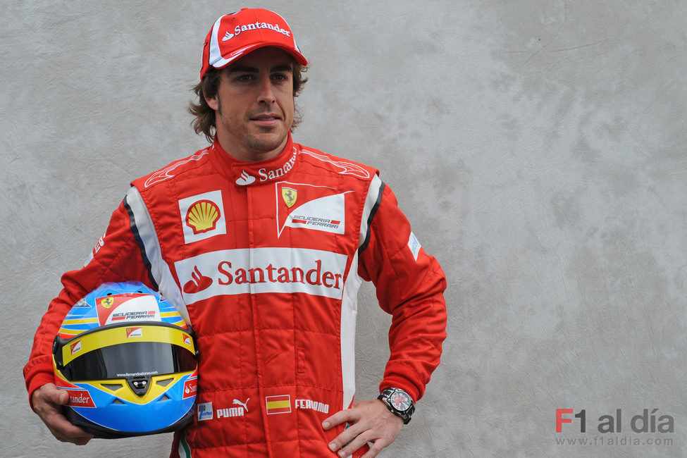 Foto oficial de Fernando Alonso para la temporada 2011