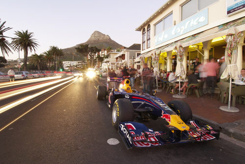 El RB5 de exhibición en Ciudad del Cabo