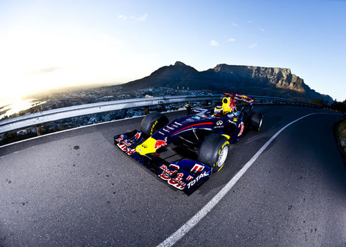 Neel Jani con Ciudad del Cabo de fondo