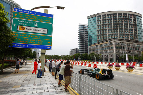 Poco público en Putrajaya