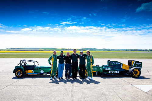 Kovalainen, Trulli y sus jefes en Duxford