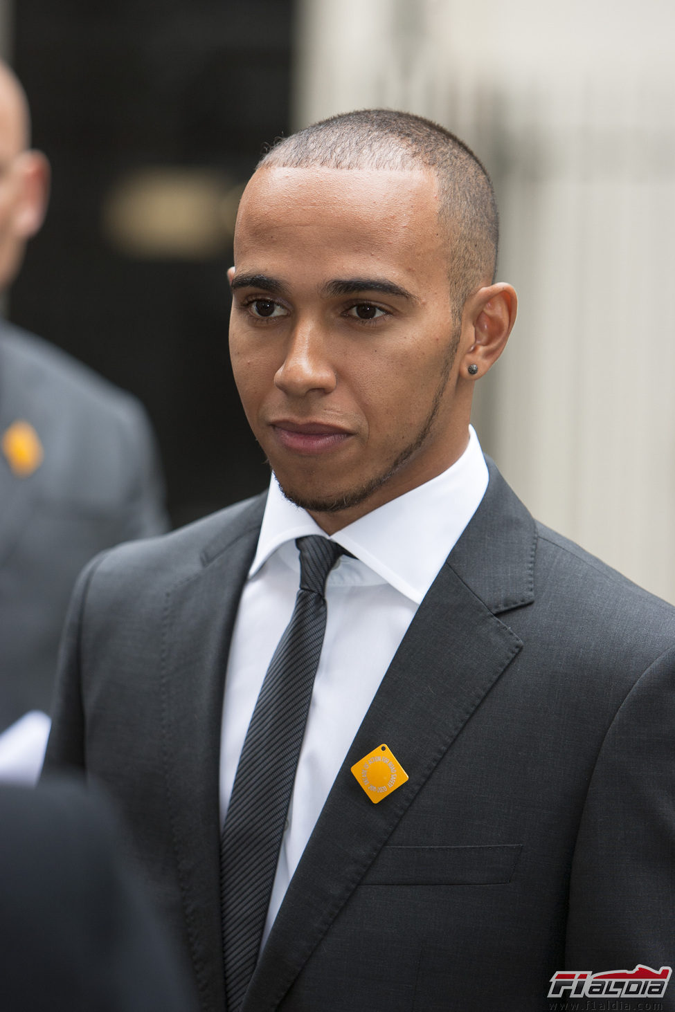 Lewis Hamilton apoya la campaña Make Roads Safe