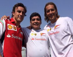 Alonso completa su entrenamiento en Dubai jugando a fútbol con Maradona y Salgado