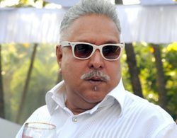 Vijay Mallya no cree que Force India deba cambiar de pilotos: "Estoy contento con ambos"