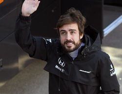 Fernando Alonso pasa la primera prueba médica y recibe luz verde para viajar a Malasia