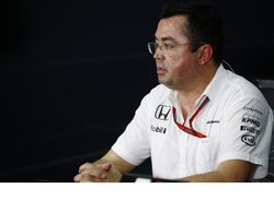 Eric Boullier confía en Honda: "Nos acercaremos a nuestros rivales"