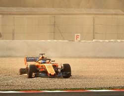 Fernando Alonso pierde una rueda a los 40 minutos de empezar la pretemporada 2018