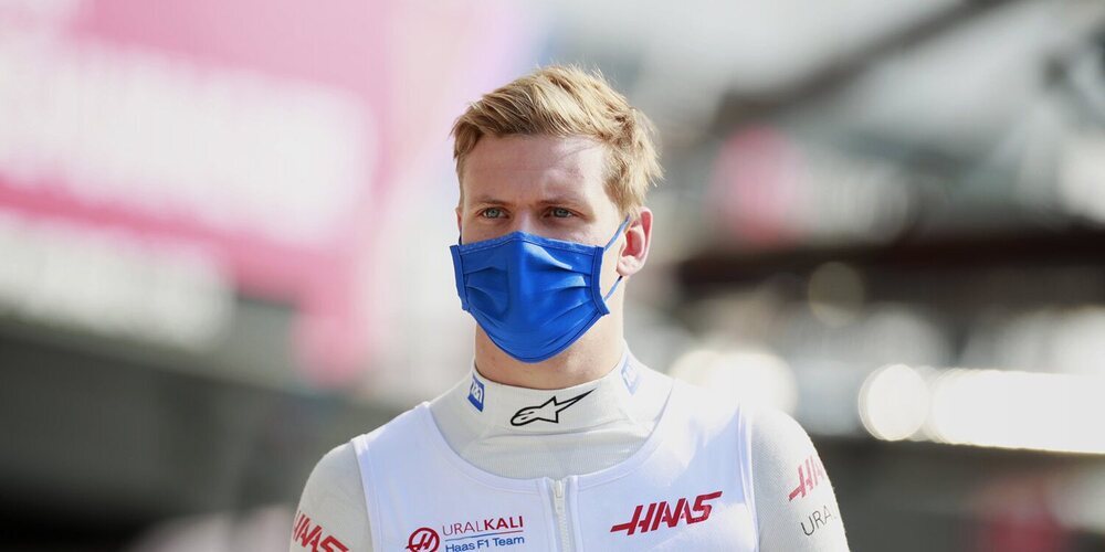 Mick Schumacher: "Estar delante de uno de los Alfa Romeo es un logro para nosotros"