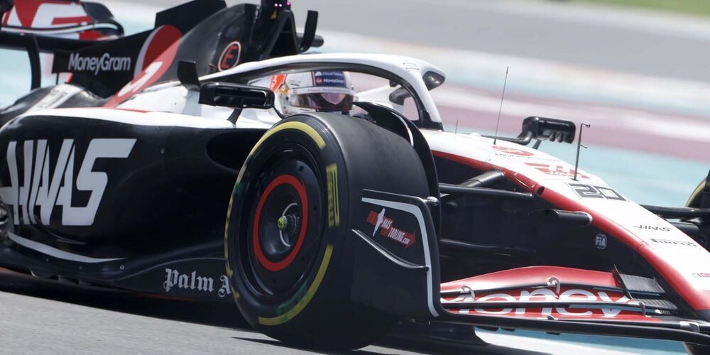 Guenther Steiner: "Si nada pasa por delante, estamos luchando por los últimos puntos"