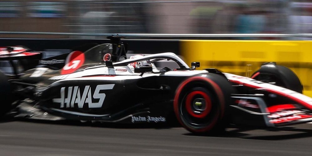 Magnussen está más cómodo con el comportamiento del coche últimamente, según Steiner