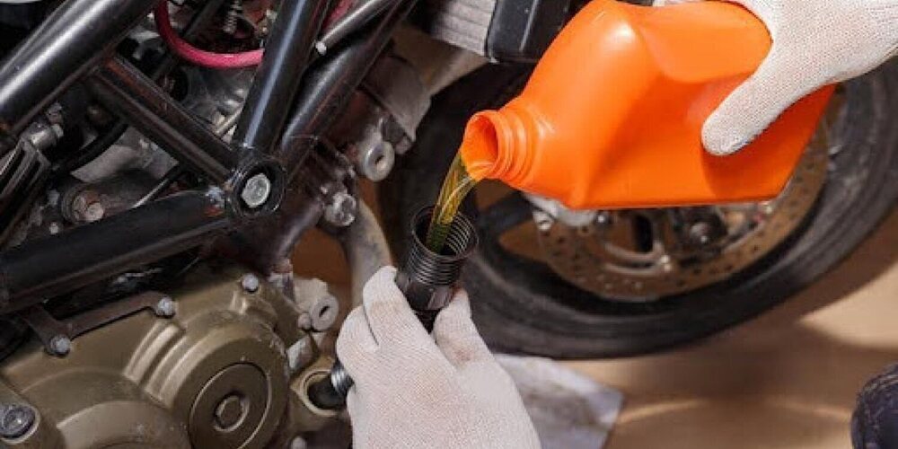 Aceite para moto: clave para el rendimiento y la durabilidad de tu motocicleta