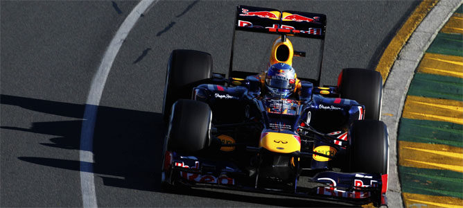 Vettel rueda con su RB8