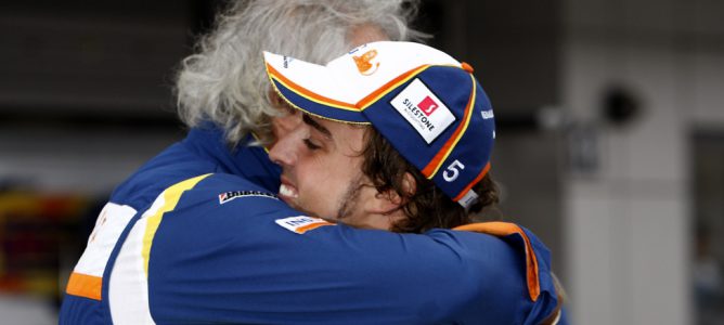 Flavio Briatore: "Fernando Alonso nunca ha dicho que quiera irse de Ferrari"